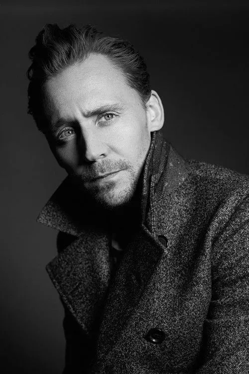 Tom Hiddleston photo