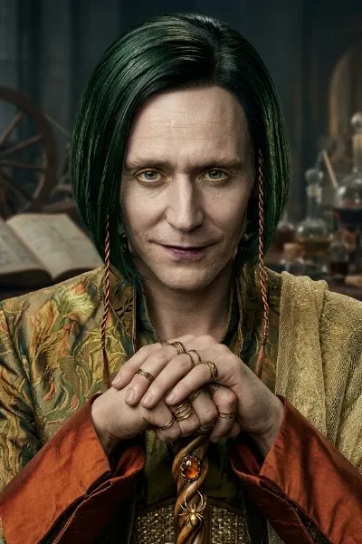 Tom Hiddleston photo