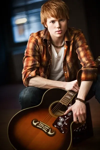Wesley MacInnes photo