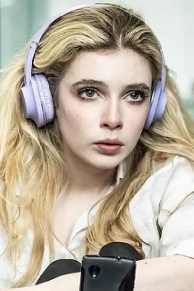 Eleanor Worthington-Cox photo