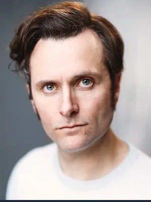 Edward Hogg photo