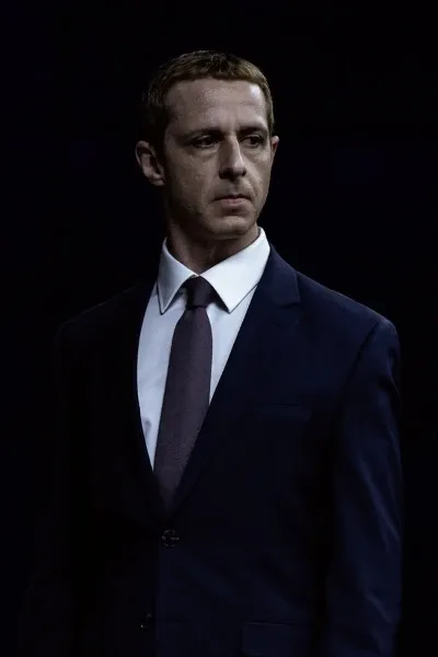 Jeremy Strong photo