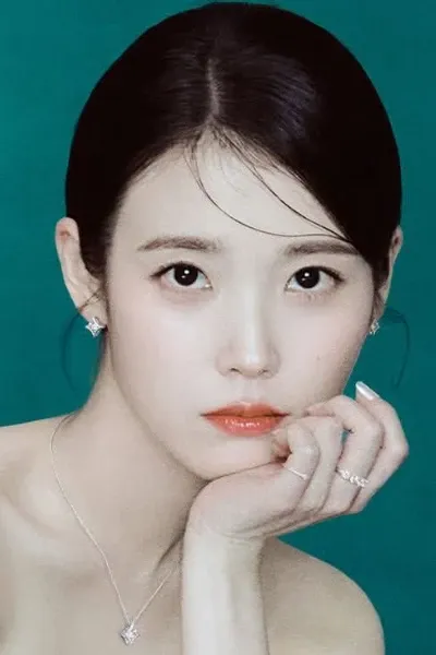IU (Lee Ji-eun)