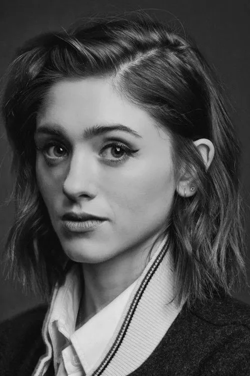 Natalia Dyer photo