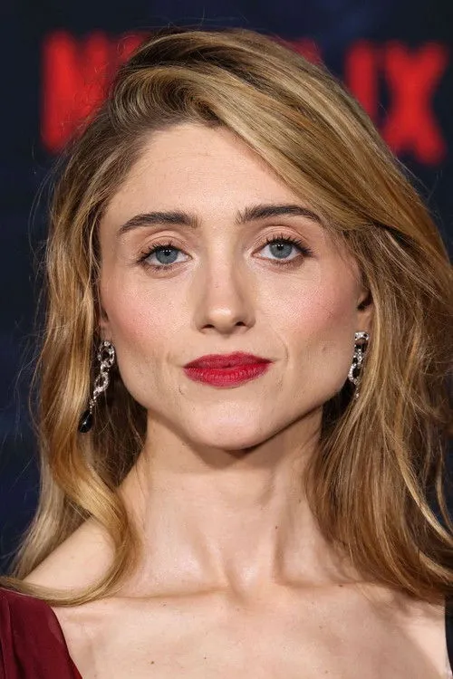 Natalia Dyer photo