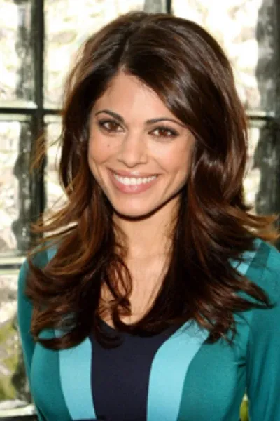 Lindsay Hartley photo