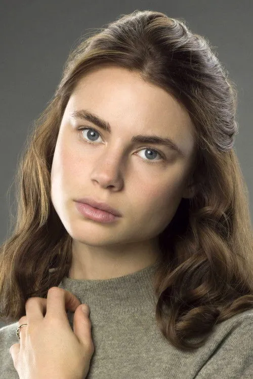 Lucy Fry photo