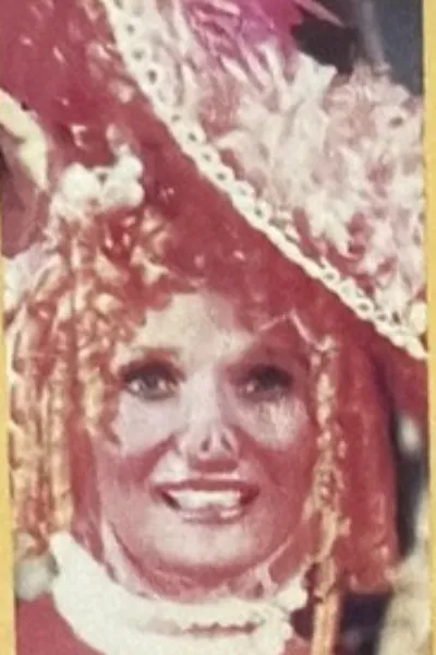 Valerie Perrine photo