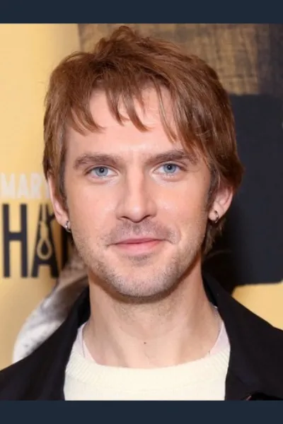 Dan Stevens photo
