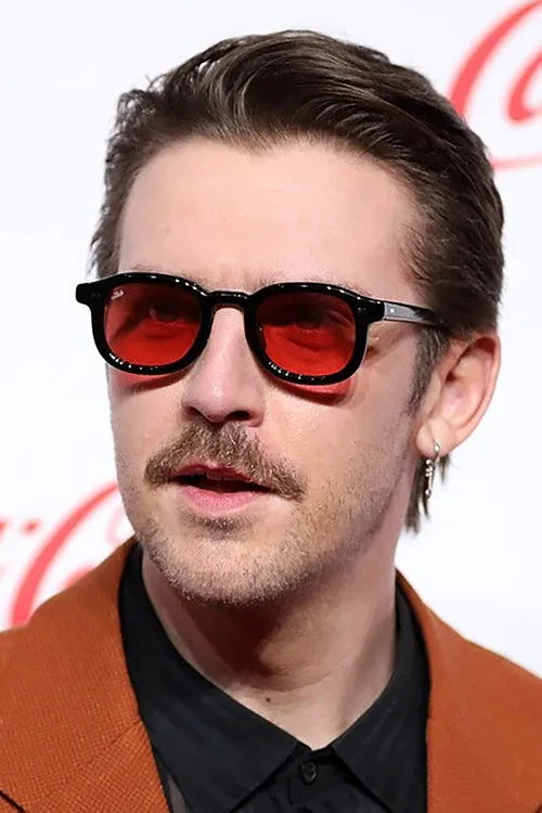 Dan Stevens photo