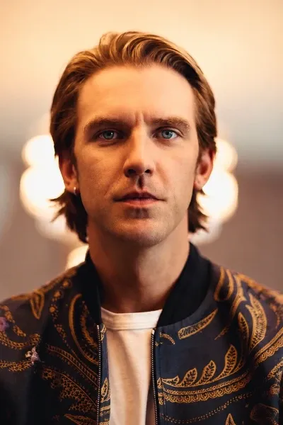 Dan Stevens photo