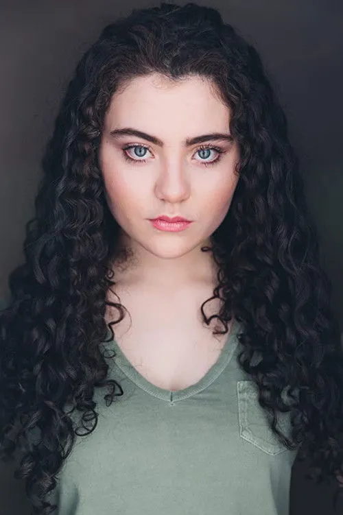 Lilla Crawford photo