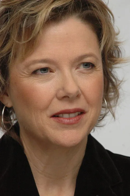 Annette Bening photo