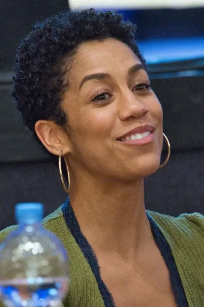 Dominique Tipper photo