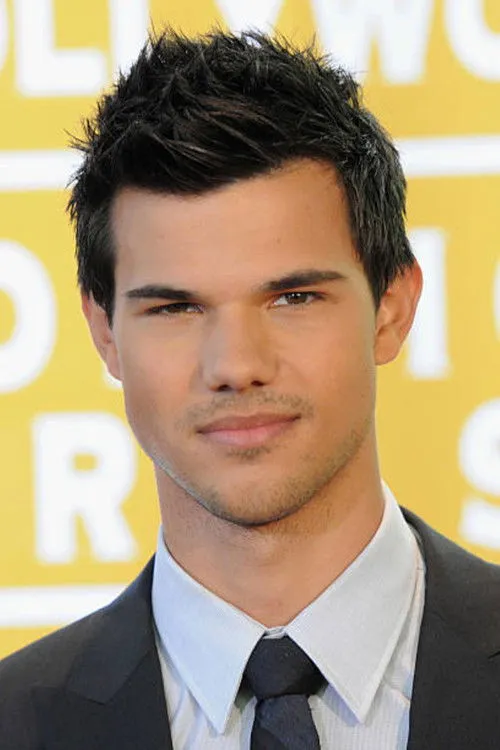 Taylor Lautner photo