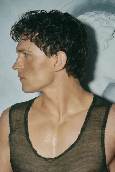 Tom Holland photo