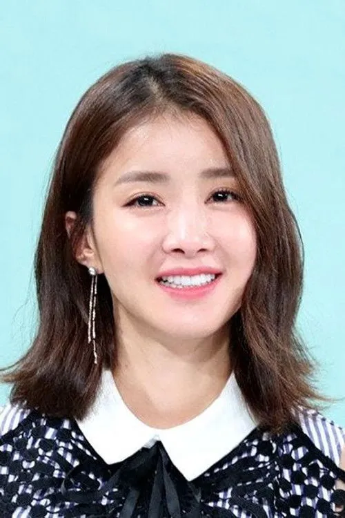 Lee Si-young photo