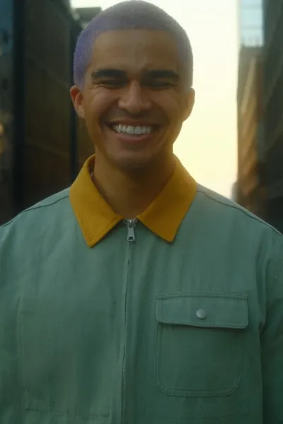 Alex Aiono photo