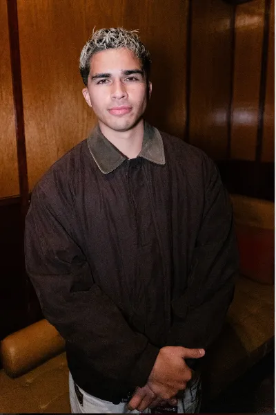 Alex Aiono photo