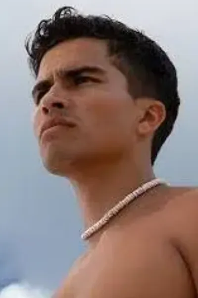 Alex Aiono photo