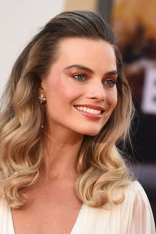 Margot Robbie photo