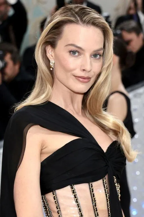 Margot Robbie photo