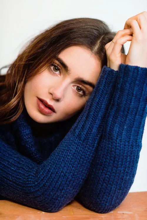 Lily Collins photo