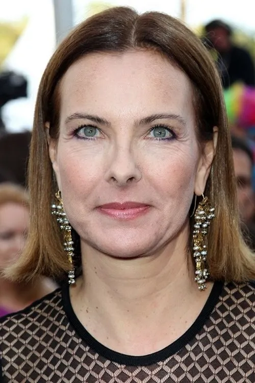 Chloe Laurent, Paul's sister and a French civilian