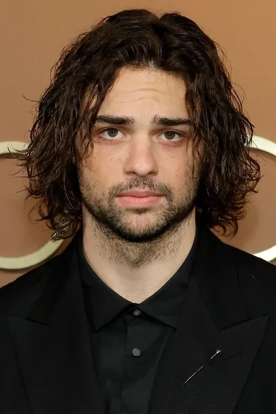 Noah Centineo photo