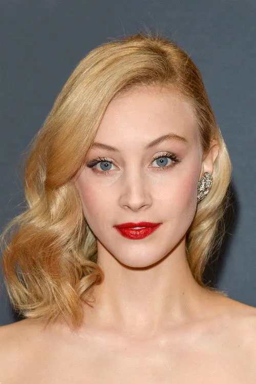Sarah Gadon photo