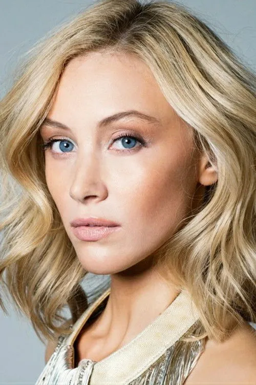 Sarah Gadon photo