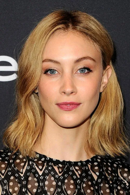 Sarah Gadon photo