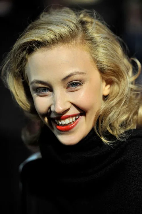 Sarah Gadon photo