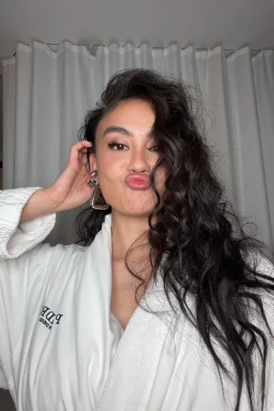 AGNEZ MO photo