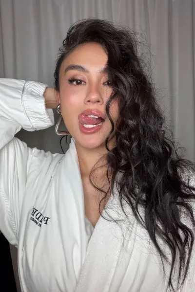 AGNEZ MO photo