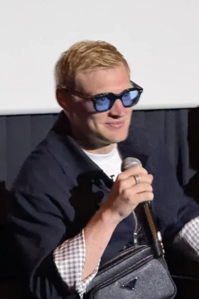 Curry Barker photo
