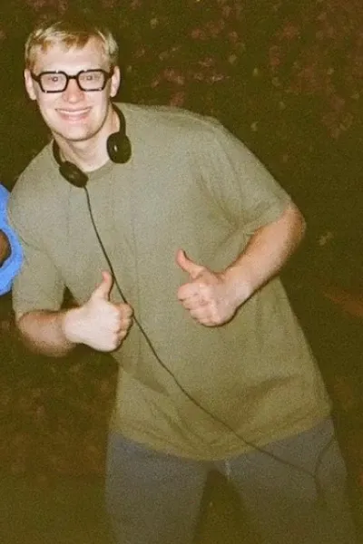 Curry Barker photo