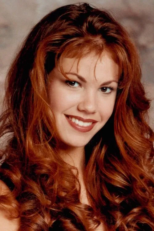 Nikki Cox photo