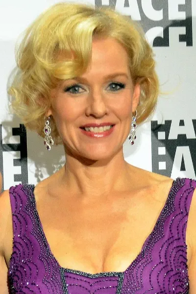 Penelope Ann Miller photo
