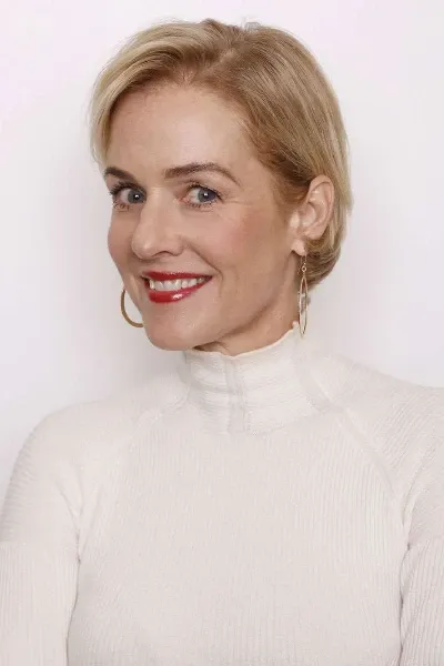 Penelope Ann Miller photo