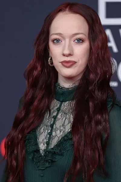 Amybeth McNulty photo