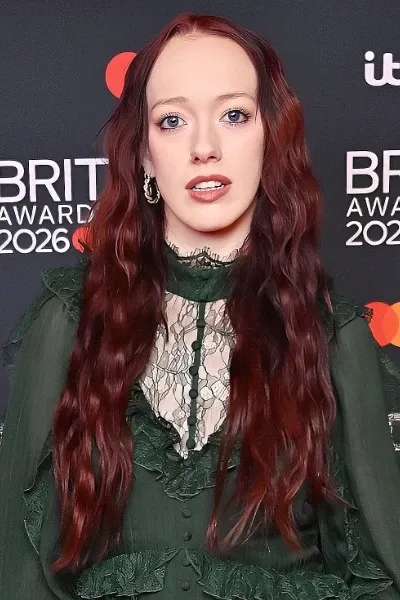 Amybeth McNulty photo