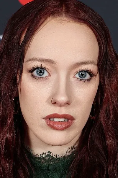 Amybeth McNulty photo
