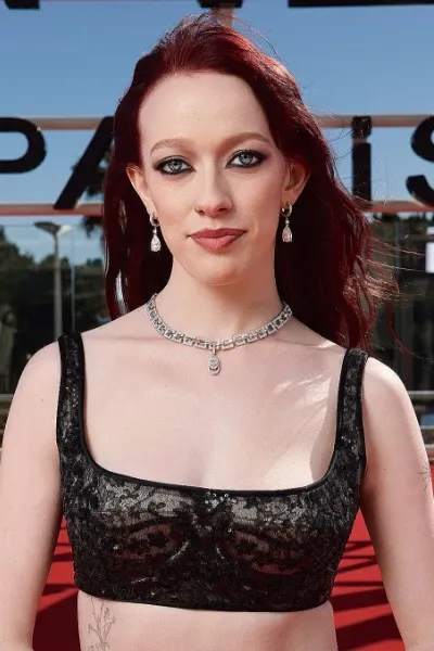 Amybeth McNulty photo