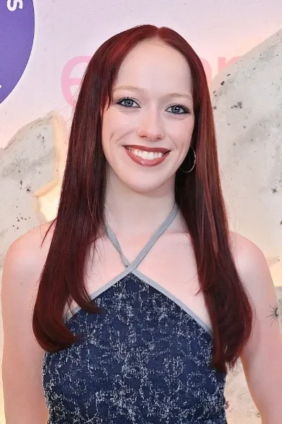 Amybeth McNulty photo