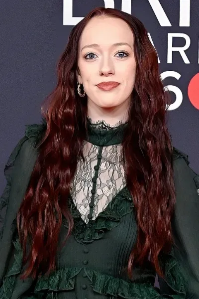 Amybeth McNulty photo