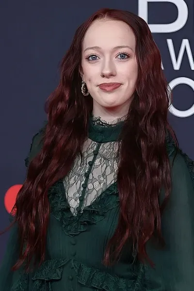 Amybeth McNulty photo