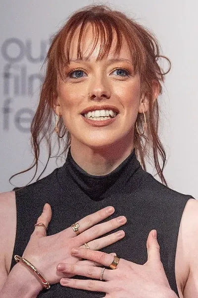 Amybeth McNulty photo