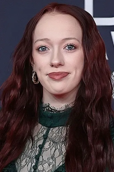 Amybeth McNulty photo