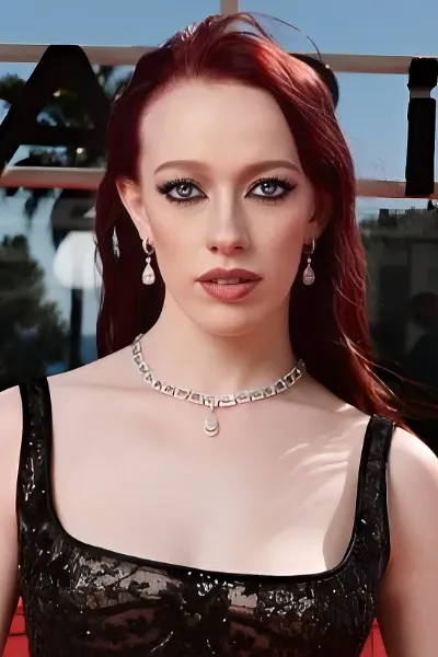 Amybeth McNulty photo